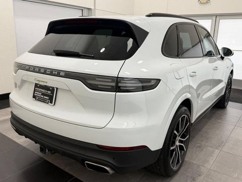 Used 2022 Porsche Cayenne E-Hybrid AWD/4WD image 7