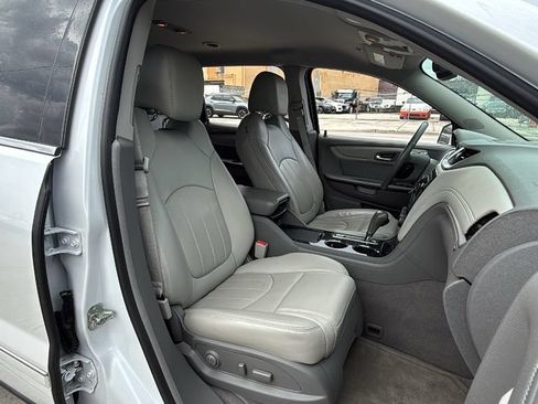 Used 2016 Chevrolet Traverse LTZ AWD/4WD image 43