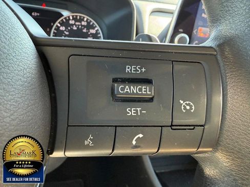 Used 2024 Nissan Rogue S image 11