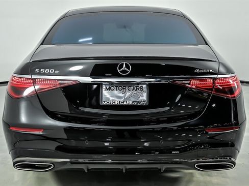 Used 2024 Mercedes-Benz S 580e 4MATIC Sedan image 9