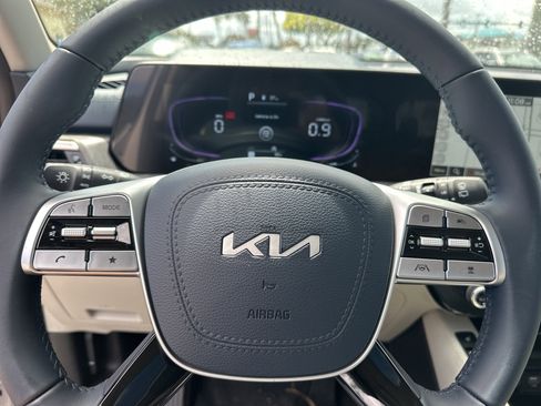 New 2025 Kia Telluride EX w/ EX Captain's Chair Package image 19