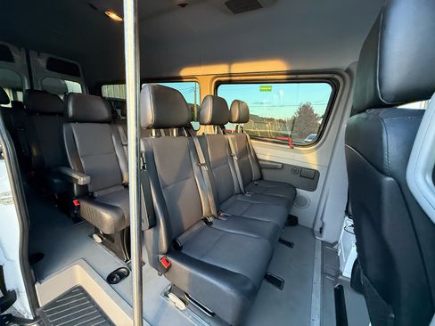 Used 2018 Mercedes-Benz Sprinter 2500 image 26