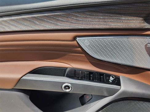 New 2024 Maserati Grecale GT image 12