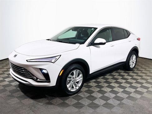 Used 2024 Buick Envista Preferred w/ Convenience I Package image 4