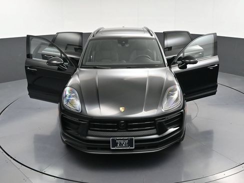 Certified 2026 Porsche Macan AWD/4WD image 33