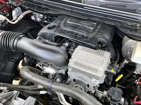 Used 2022 RAM 1500 Laramie RWD image 30