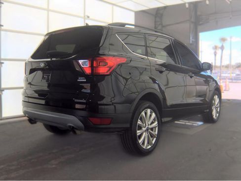 Used 2019 Ford Escape SEL FWD image 4