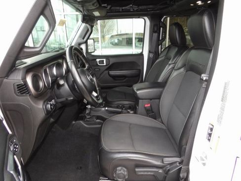Used 2020 Jeep Wrangler Unlimited Freedom Edition image 18