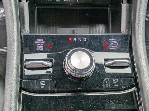 Used 2023 Jeep Grand Cherokee Overland w/ Advanced Protech Group III image 26