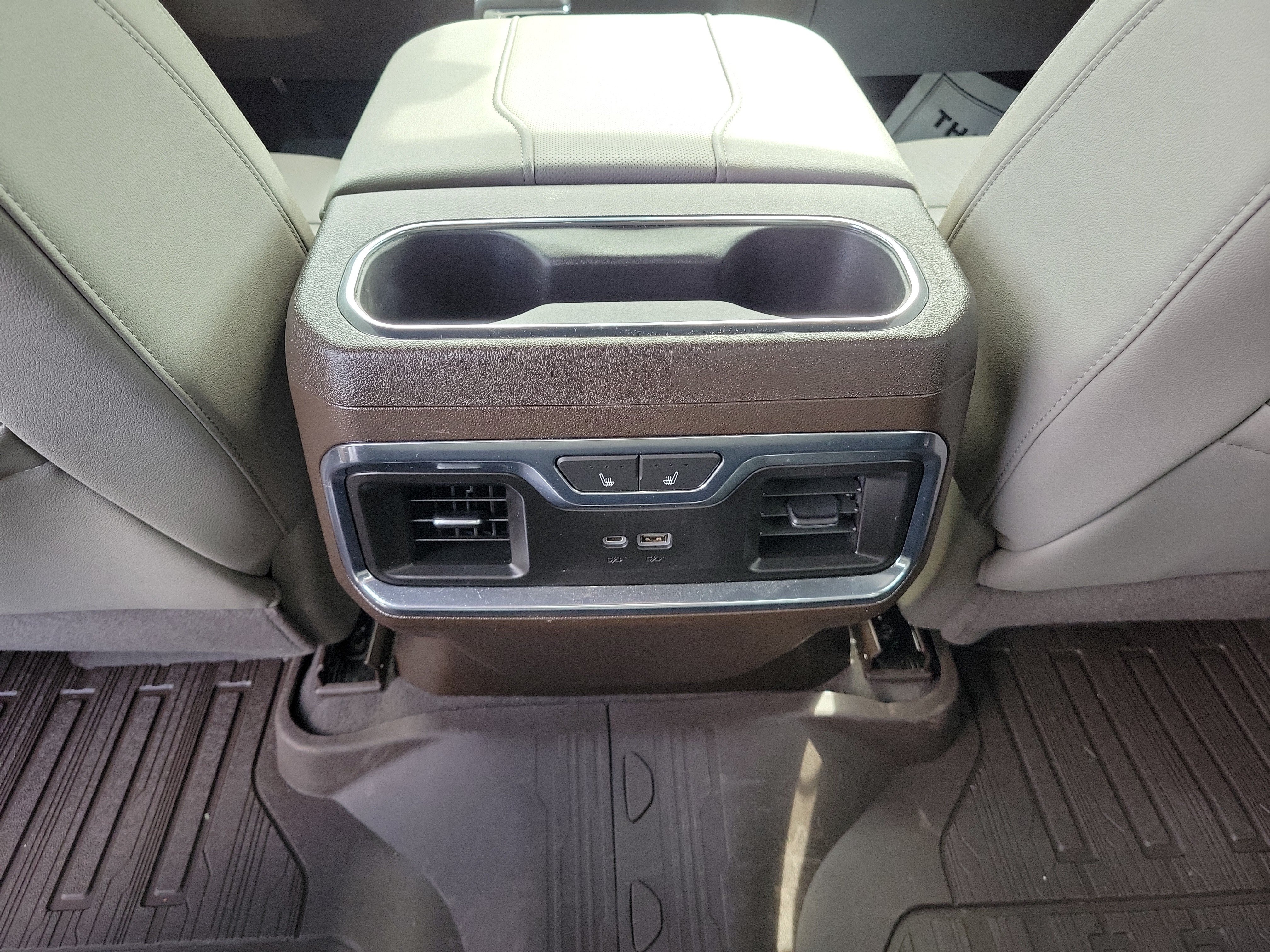 Used 2024 GMC Sierra 1500 SLT w/ SLT Premium Plus Package AWD/4WD image 10