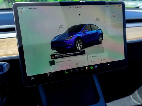 Used 2022 Tesla Model Y Long Range AWD/4WD image 15