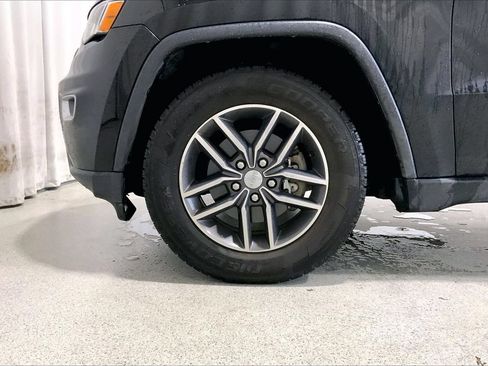 Used 2017 Jeep Grand Cherokee Limited RWD image 6