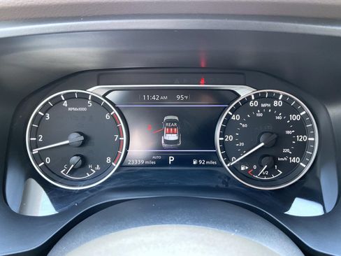 Used 2023 Nissan Rogue SV AWD/4WD image 12