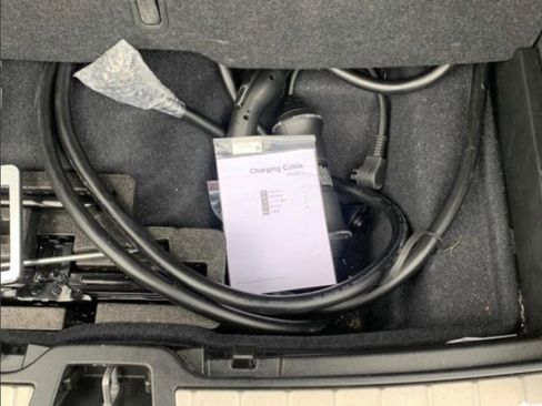 Used 2023 Volvo C40 P8 Recharge Ultimate image 5