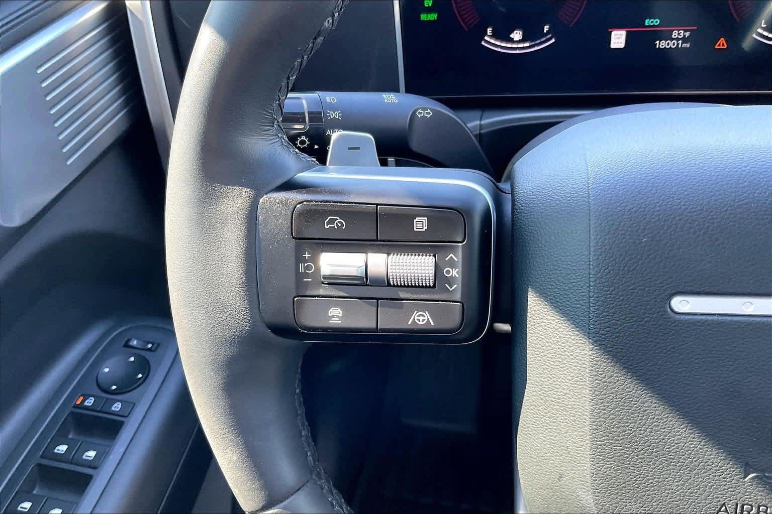 Used 2026 Hyundai Santa Fe SE FWD image 23