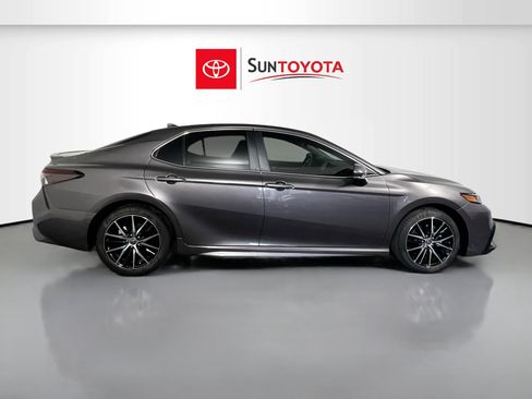 Used 2024 Toyota Camry SE w/ Convenience Package image 2