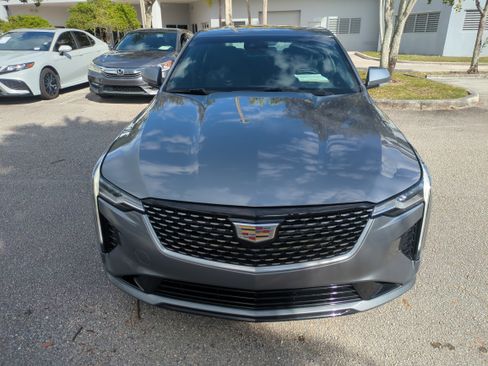 Used 2020 Cadillac CT4 Premium Luxury image 3