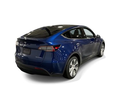Certified 2023 Tesla Model Y Long Range AWD/4WD image 6