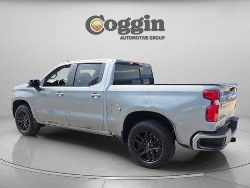Used 2024 Chevrolet Silverado 1500 RST w/ Convenience Package II AWD/4WD image 3