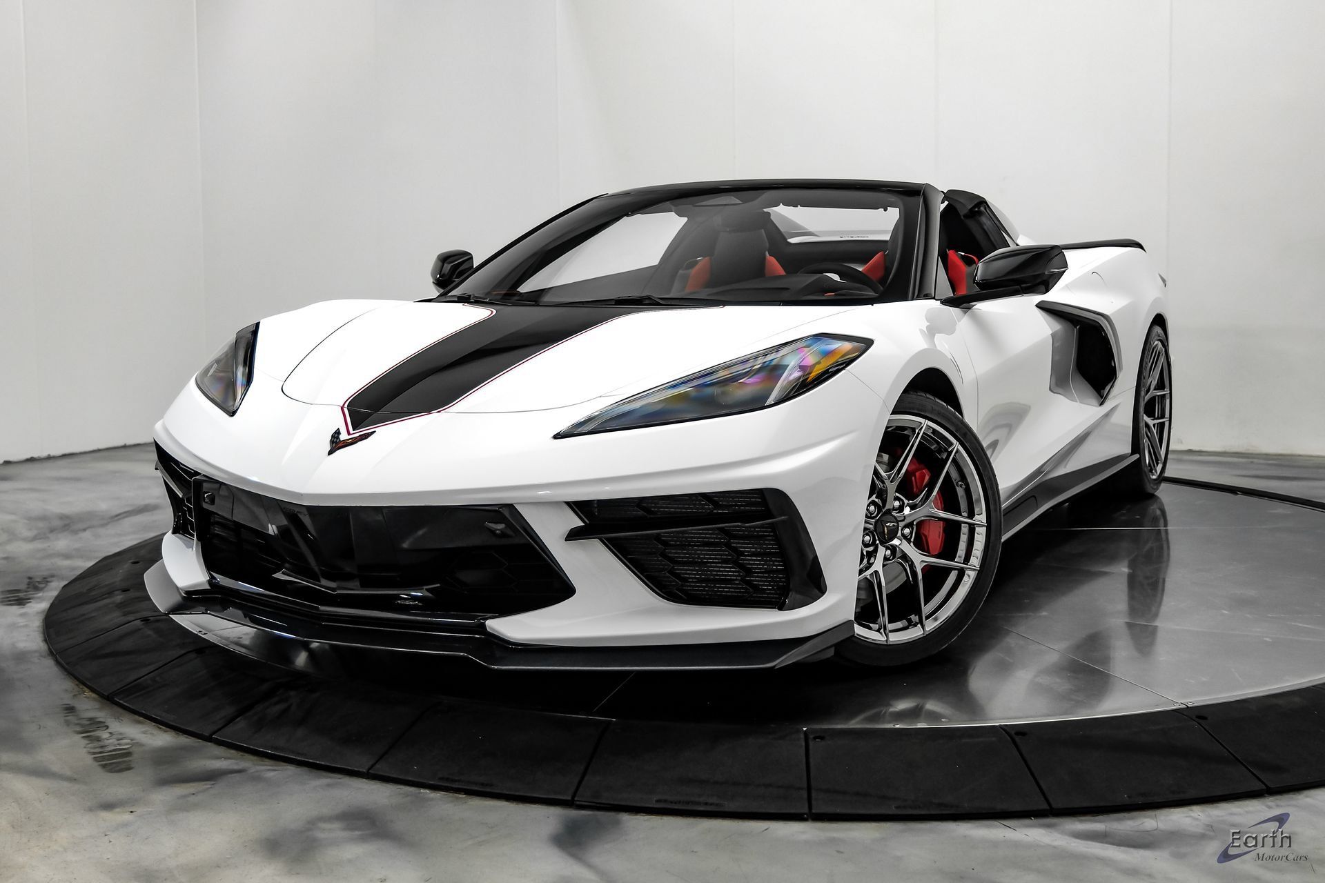 Used 2024 Chevrolet Corvette Stingray Premium Conv w/ Z51 Performance Package RWD image 6