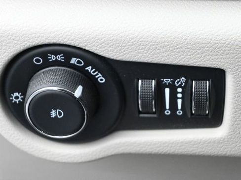 Used 2024 Chrysler Pacifica Limited w/ Trailer Tow Group image 35