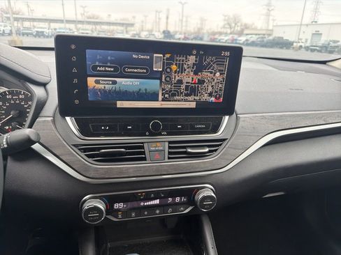 Used 2023 Nissan Altima 2.5 SL image 11