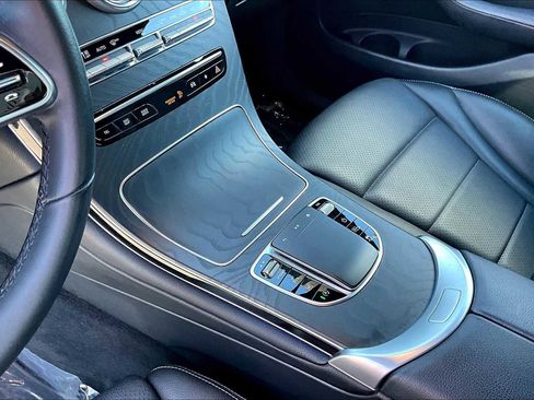 Used 2022 Mercedes-Benz GLC 300 GLC 300 w/ Premium Package Lite image 16