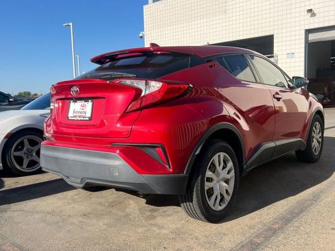Used 2020 Toyota C-HR LE FWD image 6