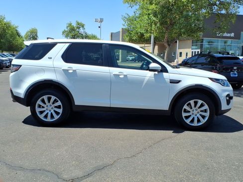 Used 2019 Land Rover Discovery Sport SE AWD/4WD image 6