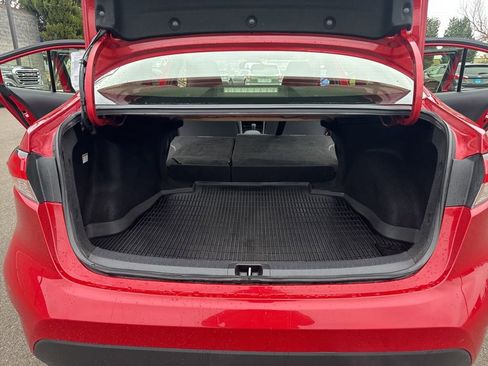 Used 2021 Toyota Corolla LE image 17