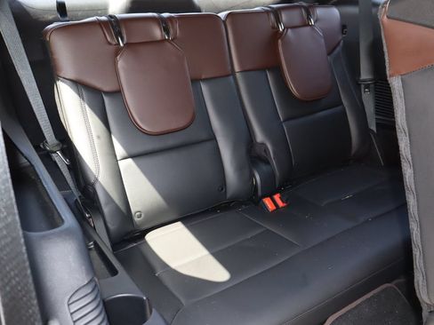Used 2022 Ford Explorer Platinum w/ Equipment Group 601A RWD image 19