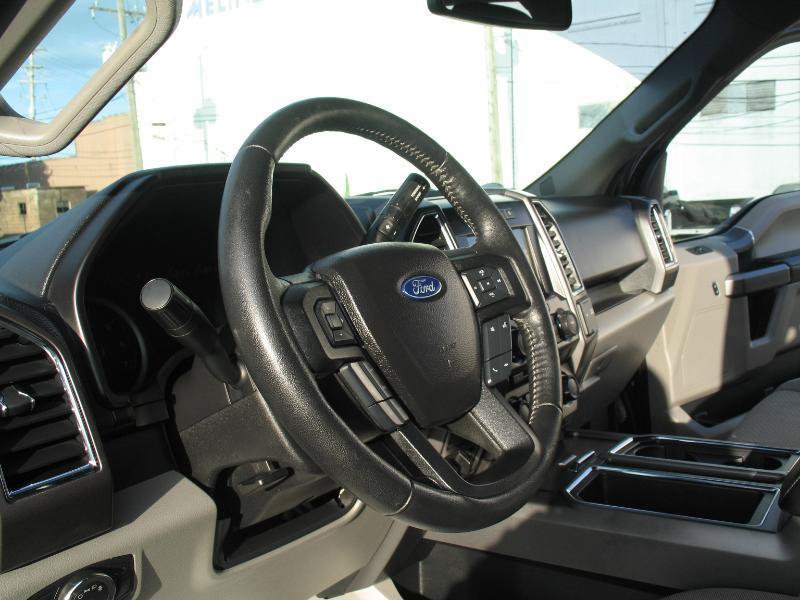 Used 2017 Ford F150 XLT w/ Equipment Group 302A Luxury AWD/4WD image 30