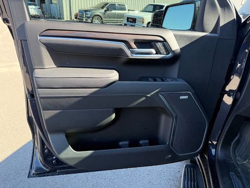 Used 2025 GMC Sierra 1500 SLT w/ SLT Premium Plus Package image 8