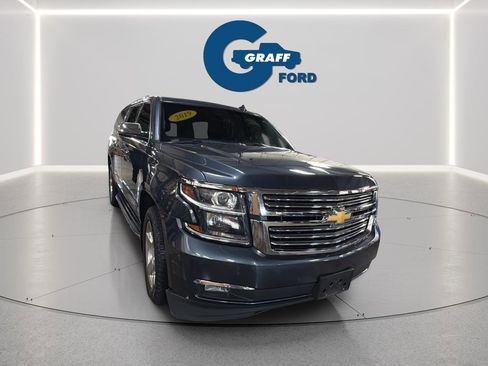 Used 2019 Chevrolet Suburban Premier AWD/4WD image 12