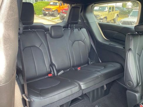 New 2026 Chrysler Pacifica Select image 34