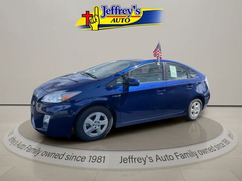 Used 2010 Toyota Prius Five FWD image 1