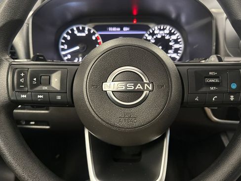Used 2024 Nissan Rogue SV AWD/4WD image 23