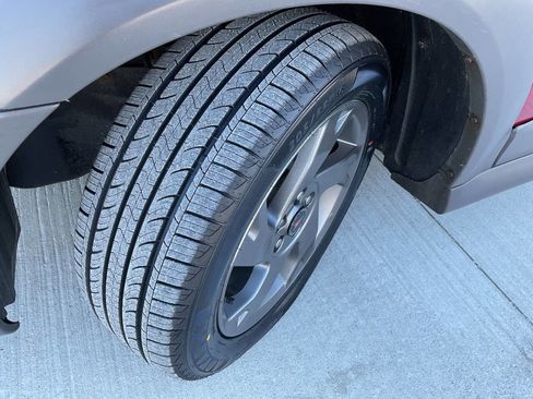 Used 2008 Pontiac Vibe Base 4dr Wagon w/ Preferred Package image 40