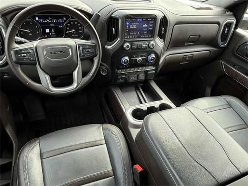 Used 2023 GMC Sierra 3500 Denali image 2