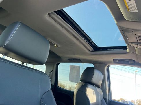 Used 2017 GMC Sierra 1500 SLT w/ SLT Premium Package image 13