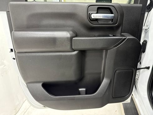 Used 2022 Chevrolet Silverado 3500 LT w/ Convenience Package image 13