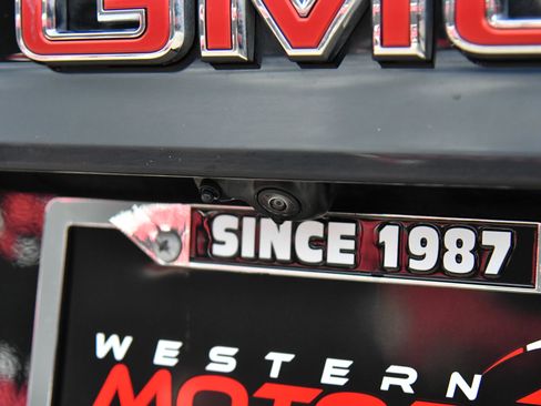 Used 2025 GMC Acadia Elevation image 48