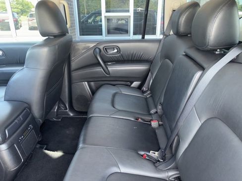 Used 2022 Nissan Armada SV image 14