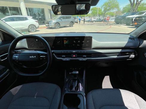 Used 2025 Kia K4 EX image 9