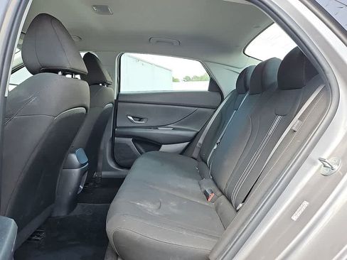 Used 2024 Hyundai Elantra SEL FWD image 9
