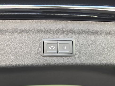 Certified 2024 Audi Q3 2.0T Premium Plus AWD/4WD image 48