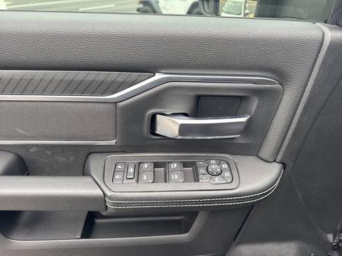 New 2026 RAM 2500 Big Horn AWD/4WD image 8