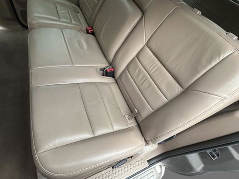 Used 2004 Ford Excursion Limited image 19