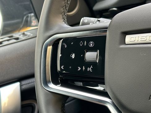 Certified 2025 Land Rover Discovery Sport Dynamic SE image 28