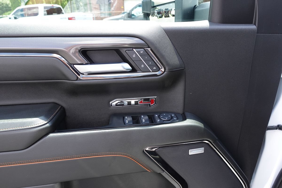 Used 2024 GMC Sierra 1500 AT4 w/ Technology Package AWD/4WD image 19